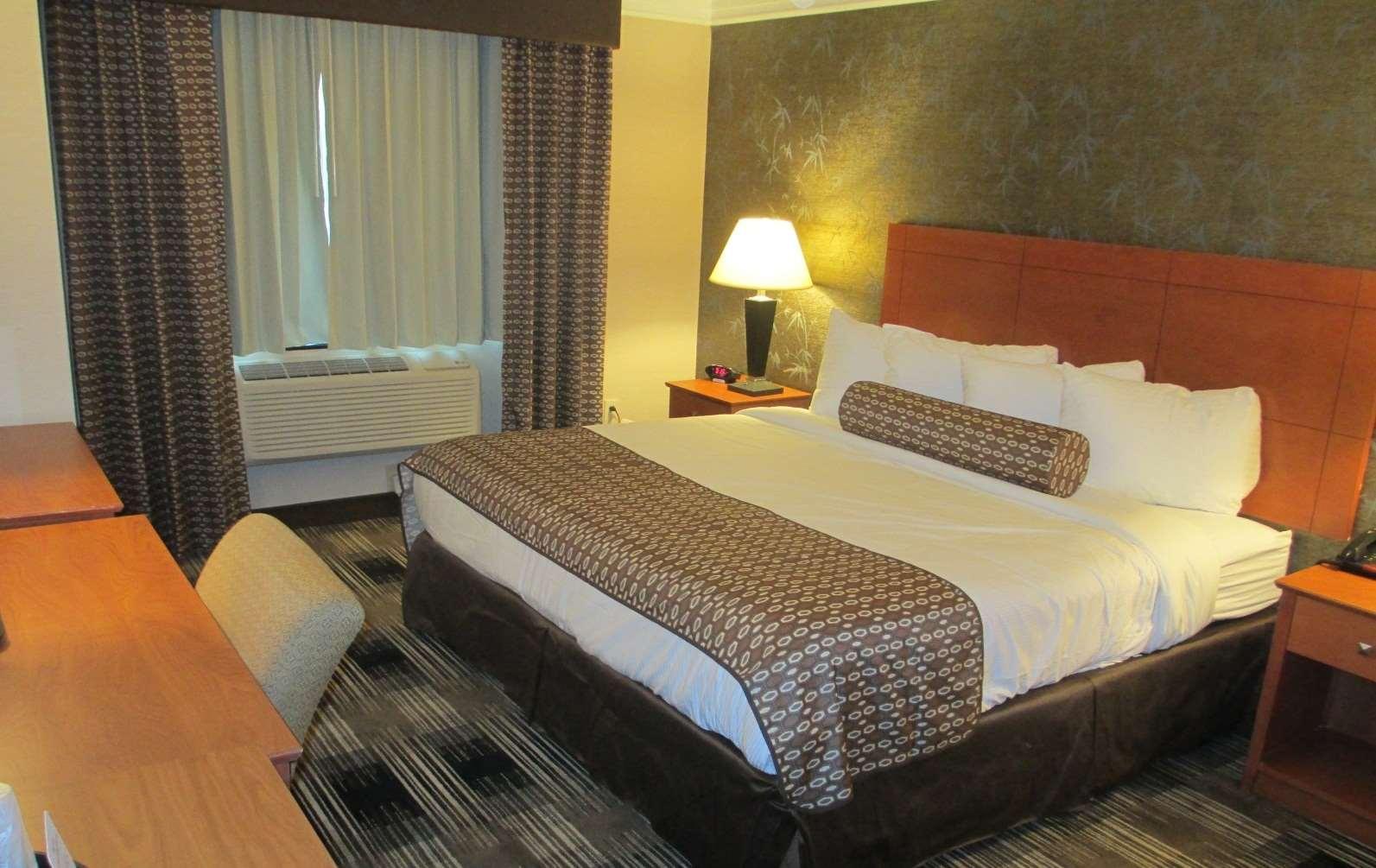 Best Western Inn At The Rochester Airport Exteriör bild