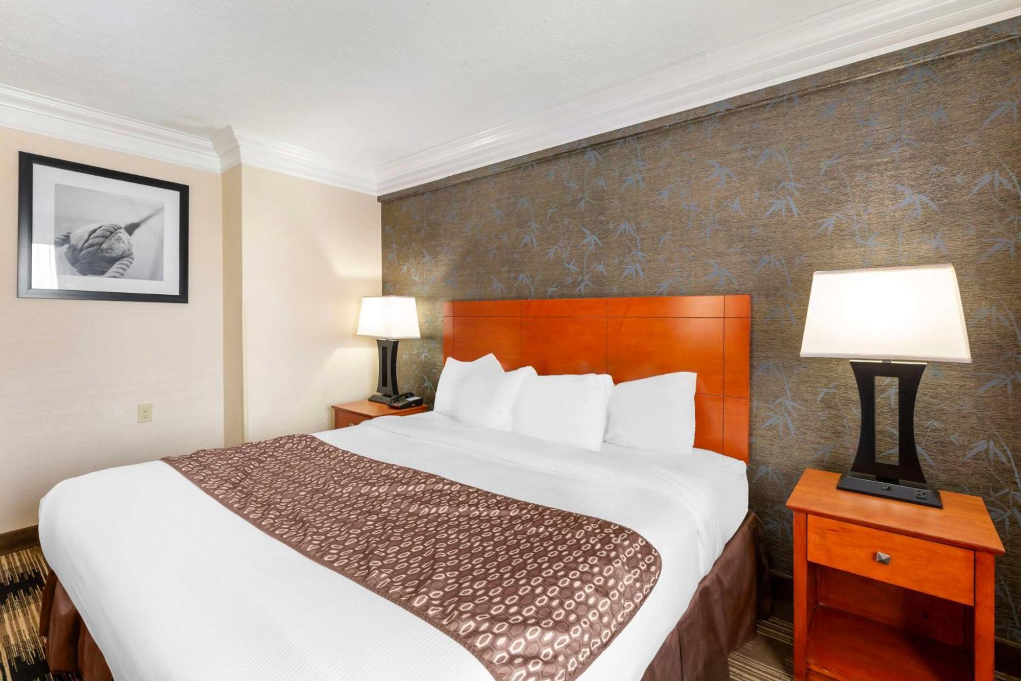 Best Western Inn At The Rochester Airport Exteriör bild