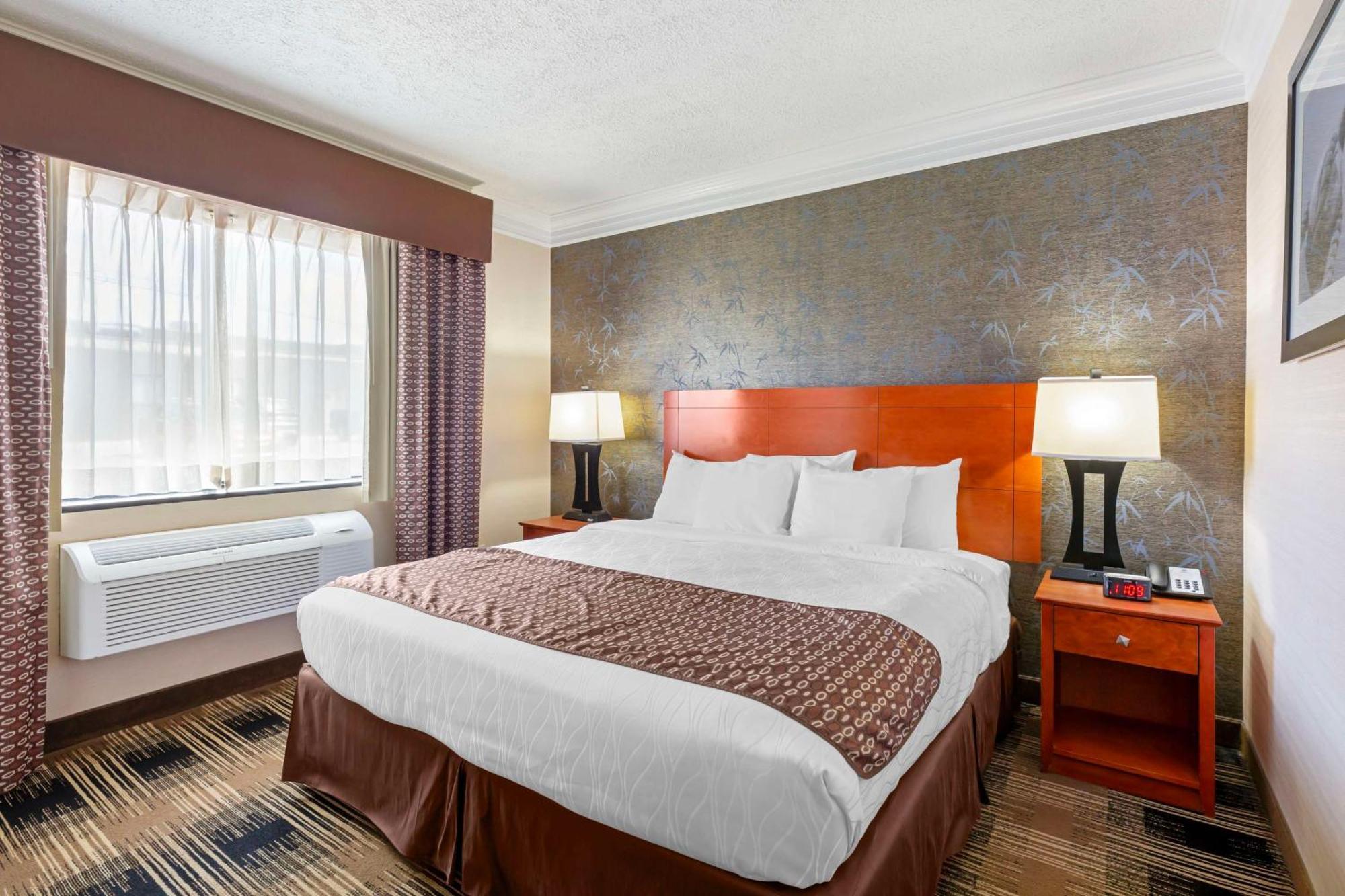Best Western Inn At The Rochester Airport Exteriör bild